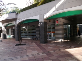 横浜ポートサイド内郵便局