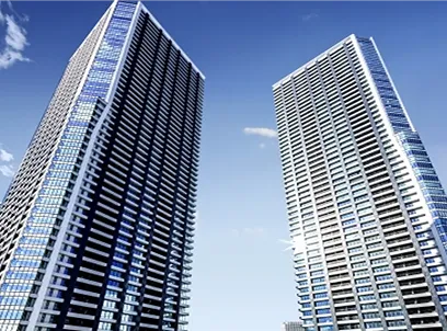 住友不動産ステップの信頼性や安心感を象徴するような高層ビルの外観写真