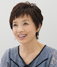 榊原郁恵さんの写真1