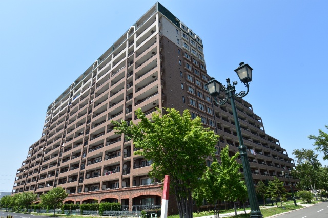 平岡フォレストタウンファミールハイツ２番館
