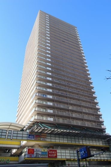 横浜ヘリオスタワー