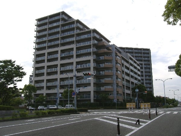 グラスアリーナ西神中央