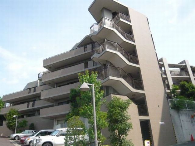 ロイヤルヒルズ富雄