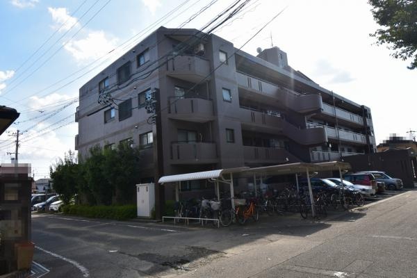 岩倉アイリス