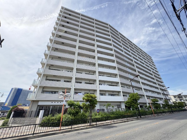 プレミスト東岸和田駅前スイートスクエア