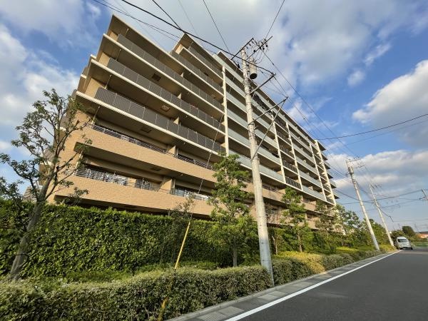 メイツガーデンズ三郷中央フロントコート