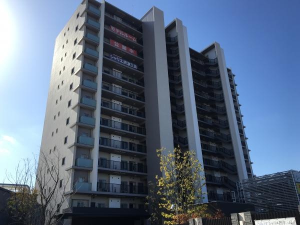 シャリエ摂津三島