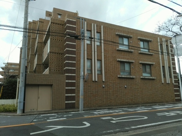 ザノブトヒルズガーデンコート