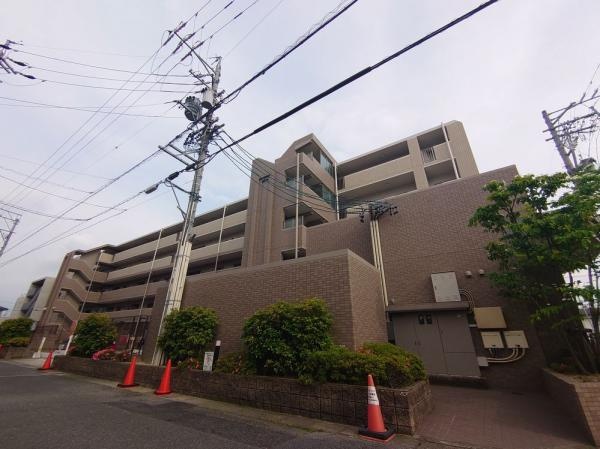 ソフィア三郷コンフォートスクエア