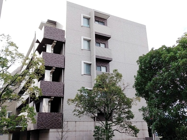 ライラ河内磐船駅前