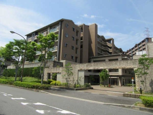 ローレルスクエア白庭台