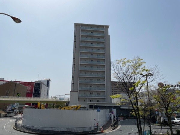 ローレルコート栂・美木多駅前