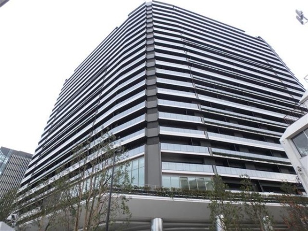 ＴＨＥ　ＣＯＵＲＴ　神宮外苑