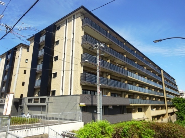 プレサンスレジェンド六地蔵