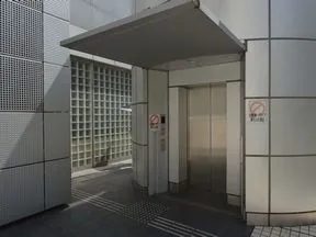 東池袋駅入口（エレベーター）