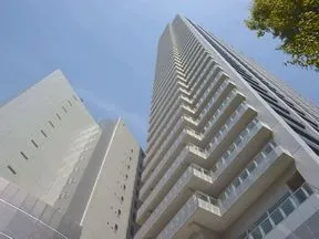 西側より