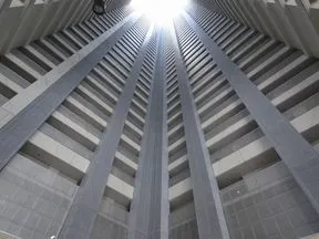 北側より