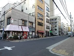 二つ目の交差点を右折