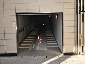 自転車置場出入口