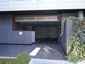 ペット用・ゴミ置場用エントランス