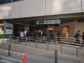 「茗荷谷」駅2番出口