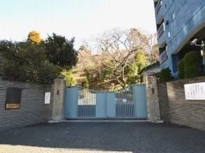 鳩山会館