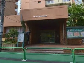 千代田区立四番町図書館