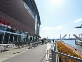 東京湾を見渡せるららぽーとのレストラン
