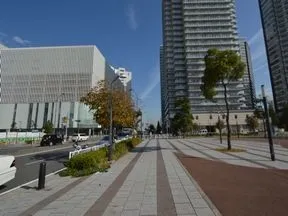 直進します