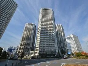 南東側より(オーシャンフロントタワー・<br>パークフロントタワー)