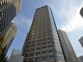 北東側より(オーシャンフロントタワー)