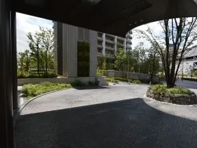 ノースレジデンスの車寄せ