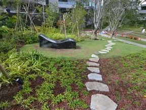 森の広場にあるオブジェ