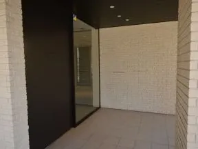 C棟エントランス