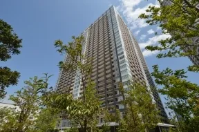 北西側からの外観