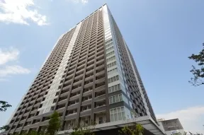 南側からの外観