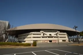 有明コロシアム前に出ます