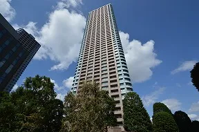 センチュリーパークタワー外観（石川島公<br>園より）