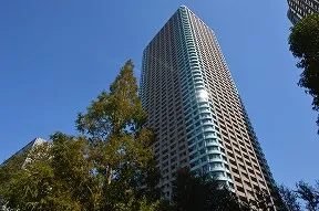 センチュリーパークタワー外観（敷地東側<br>より）