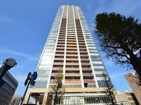 南から見た外観