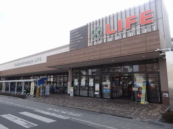 ライフ　蕨駅前店