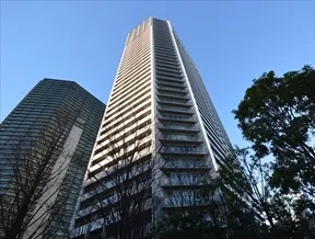 コスモポリス品川外観（東側敷地より）