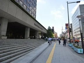 世界貿易センタービル前を通過