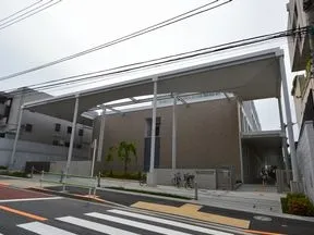 港区立三田中学校