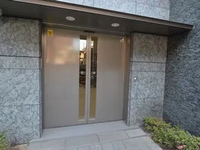 駐車場出入り口