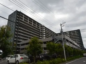 北東側から見た外観