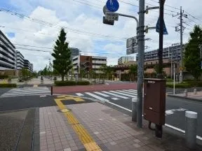 一つ目の交差点を右折
