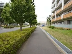 直進します