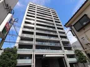 南から見た外観