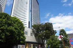 豊洲駅を出たら左へ直進